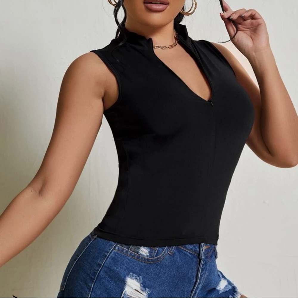 Shein Black Half Zip Top Size Small (US4)